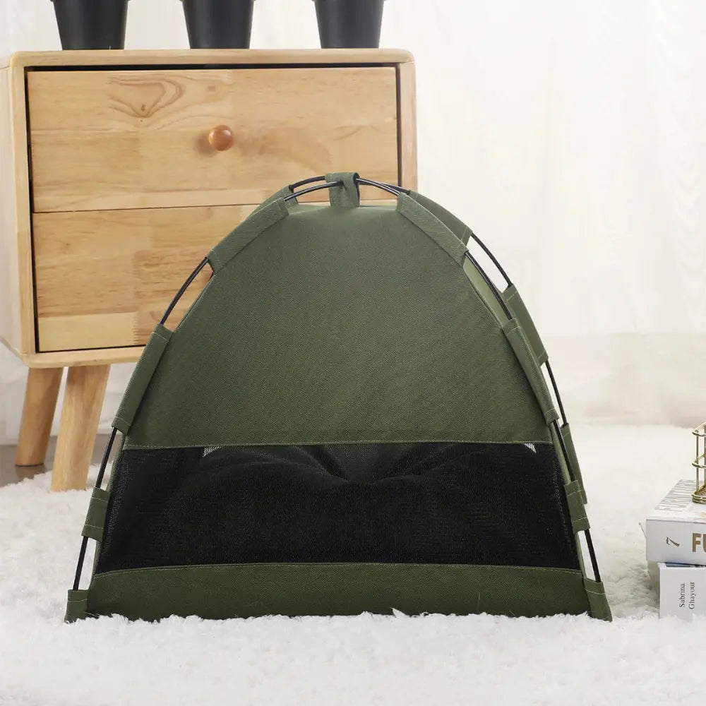 tente pliable verte pour chat fermée, idéale jardin ou terrasse