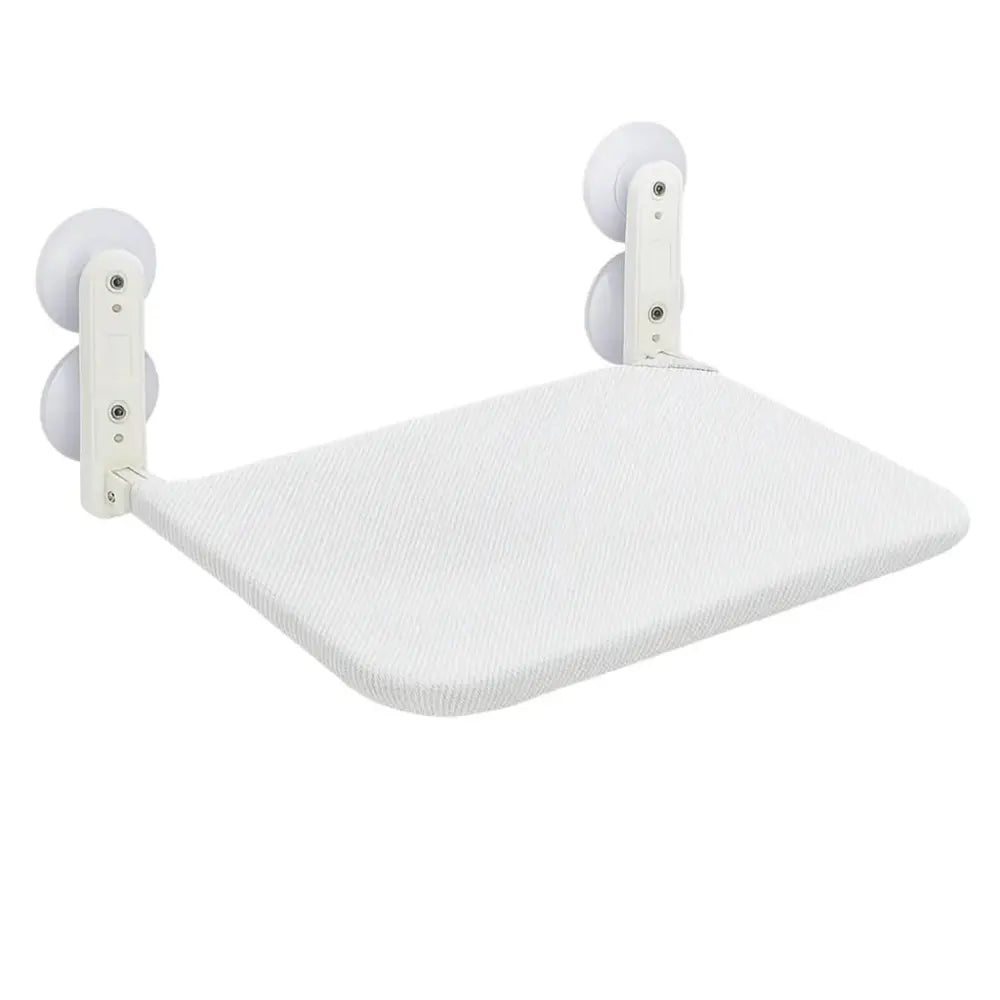 Hamac de fenêtre pour chat blanc au design minimaliste, avec fixation par ventouses solides, parfait pour le repos et l’observation.
