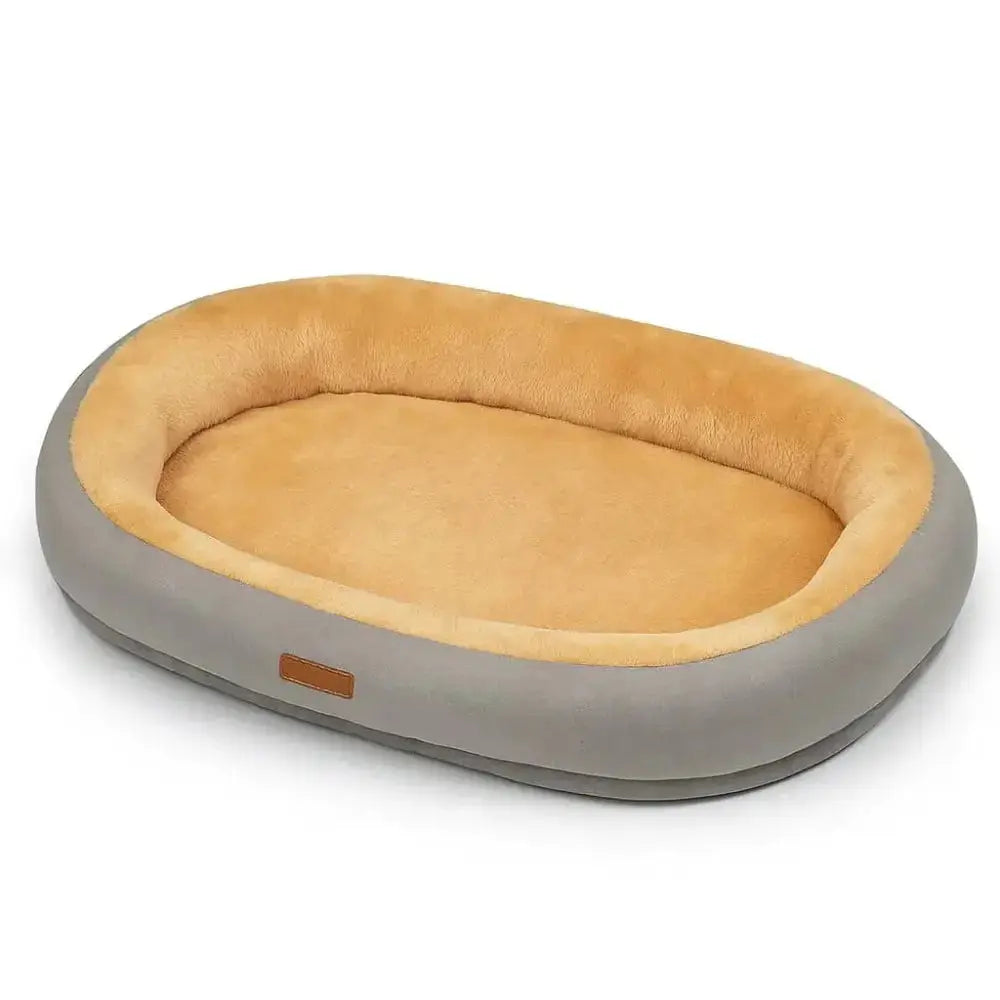 Panier rond pour chat en peluche douce, couleur grise avec rembourrage moelleux.