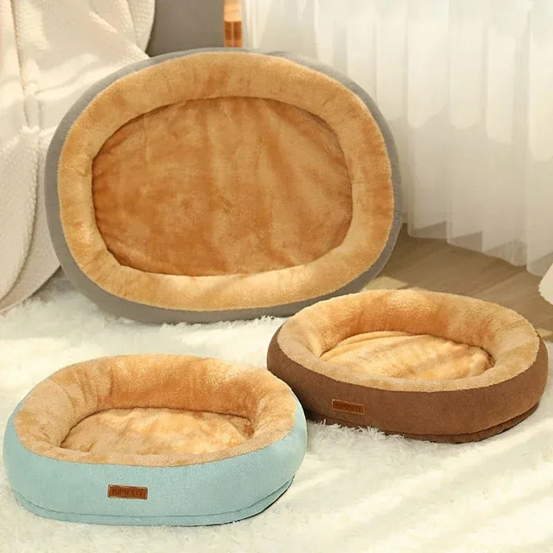 Panier pour chat rond gris et beige, intérieur moelleux et respirant.