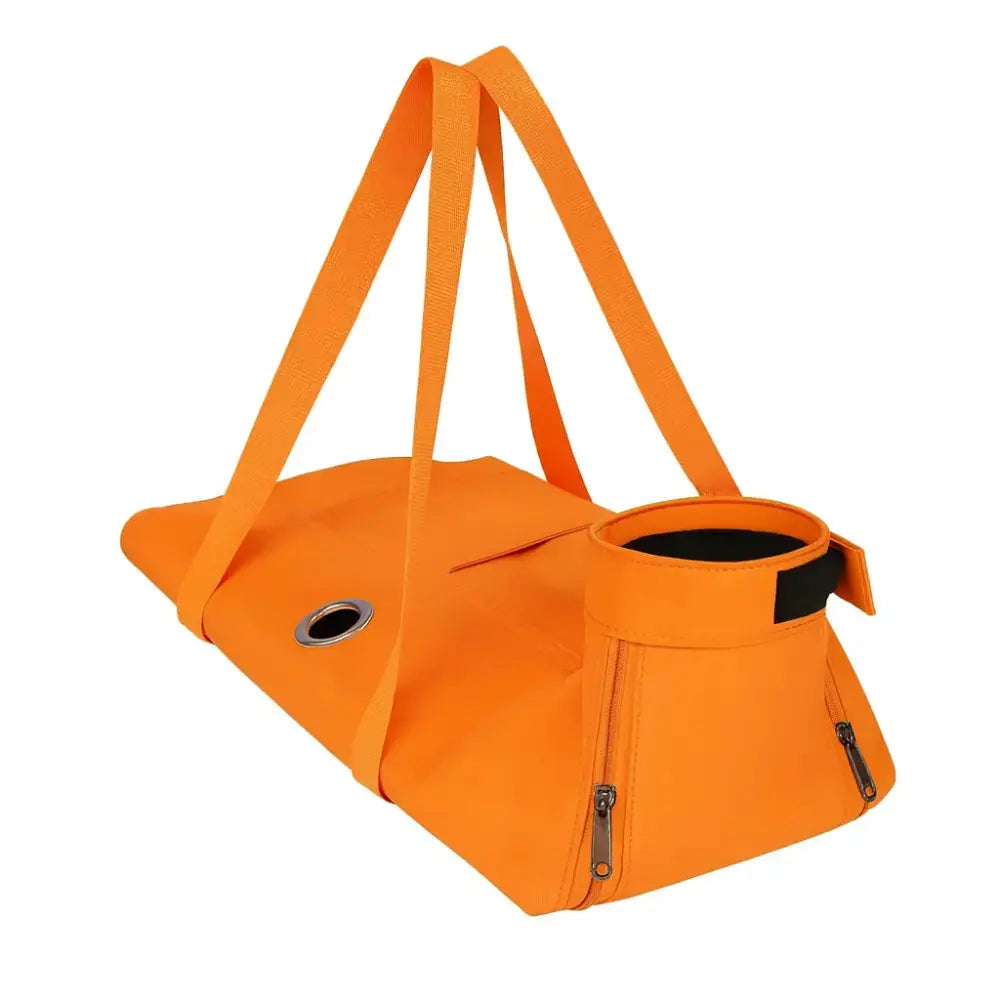 Sac de transport pour chat orange en nylon respirant, utilisable à la main ou en sac ventral, avec ouvertures d’aération et sangles renforcées.