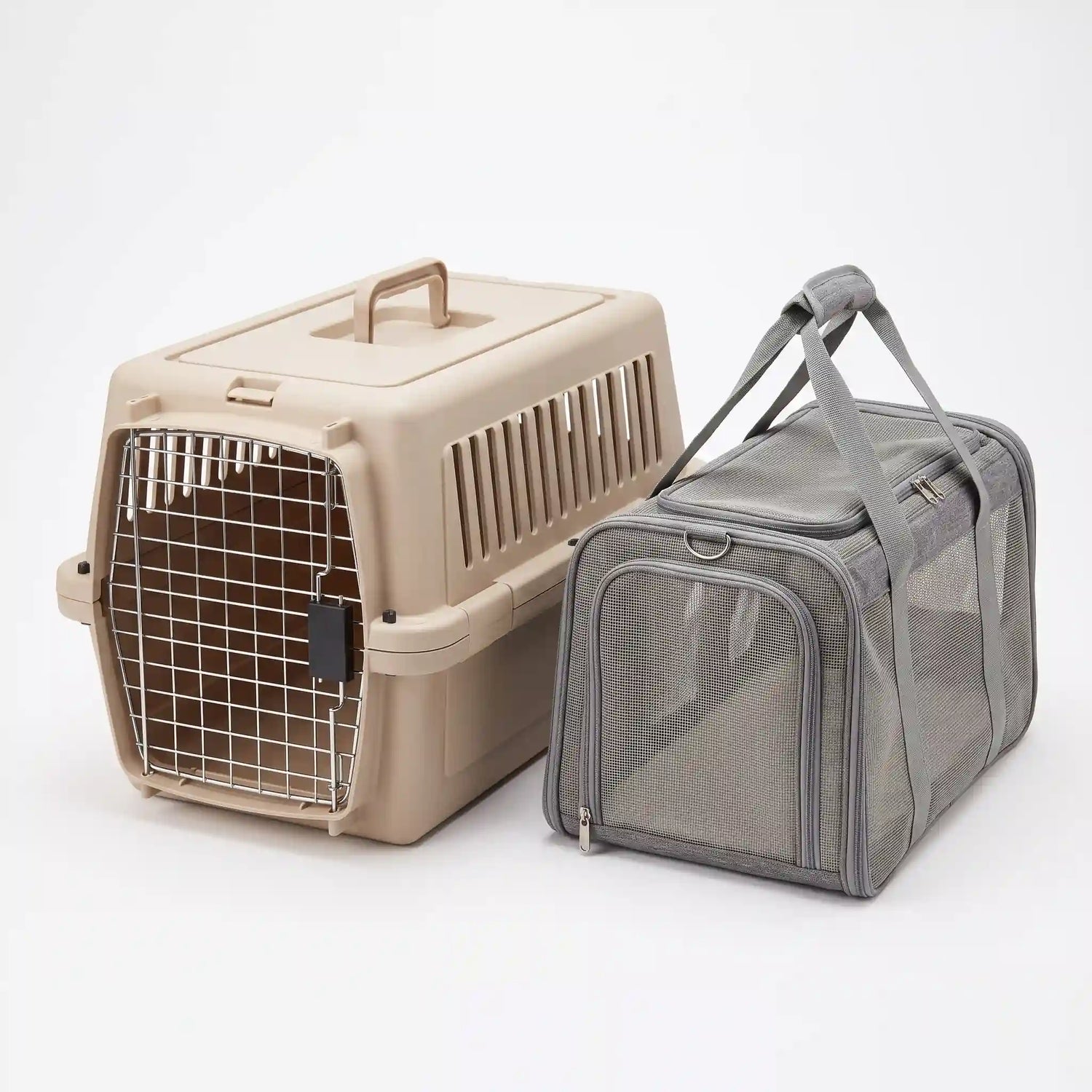caisse-pour-chat-rigide-vs-sac-pour-chat-souple